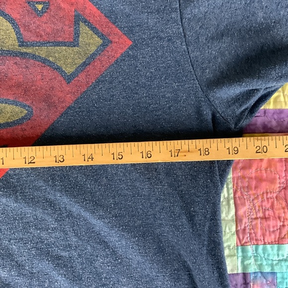 DC Comics Men’s Medium Superman Tee Shirt - Picture 4 of 5